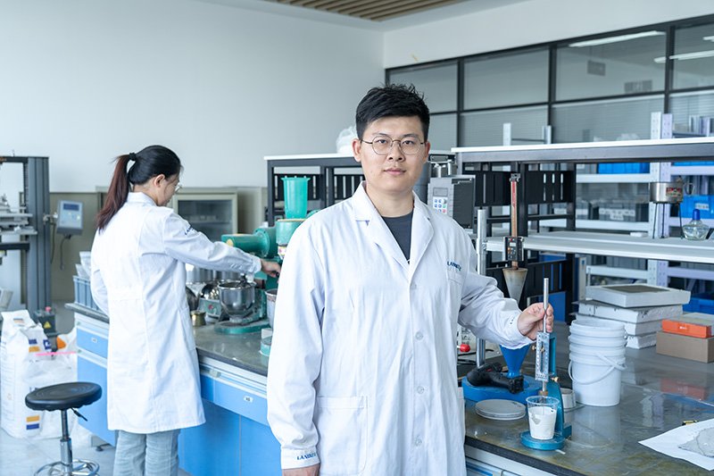 LANDU-forskningspersonell-rigorøse-test-laboratorier