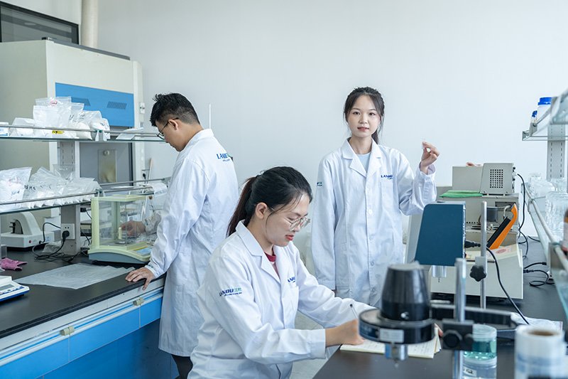 LANDU-rigorous-test-labs-forskningspersonell