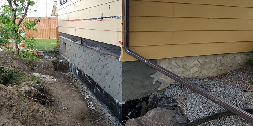 Didesnis atsparumas smūgiams ir trinčiai